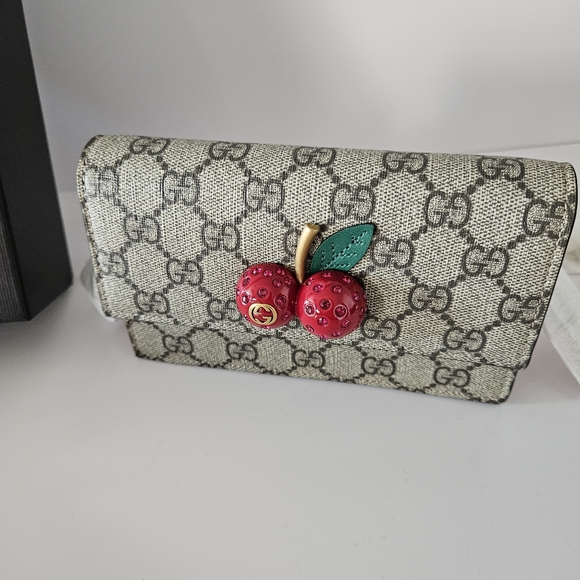 GG SUPREME MINI BAG WITH CHERRIES - NWT - Picture 9 of 16